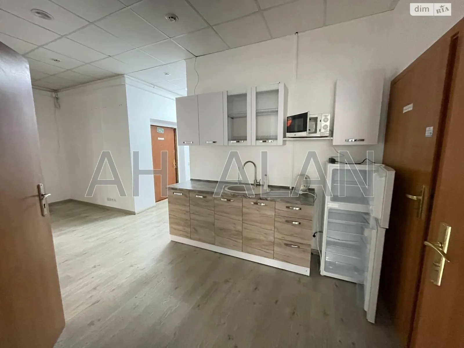 Сдается в аренду офис 104 кв. м в бизнес-центре, цена: 33440 грн - фото 1