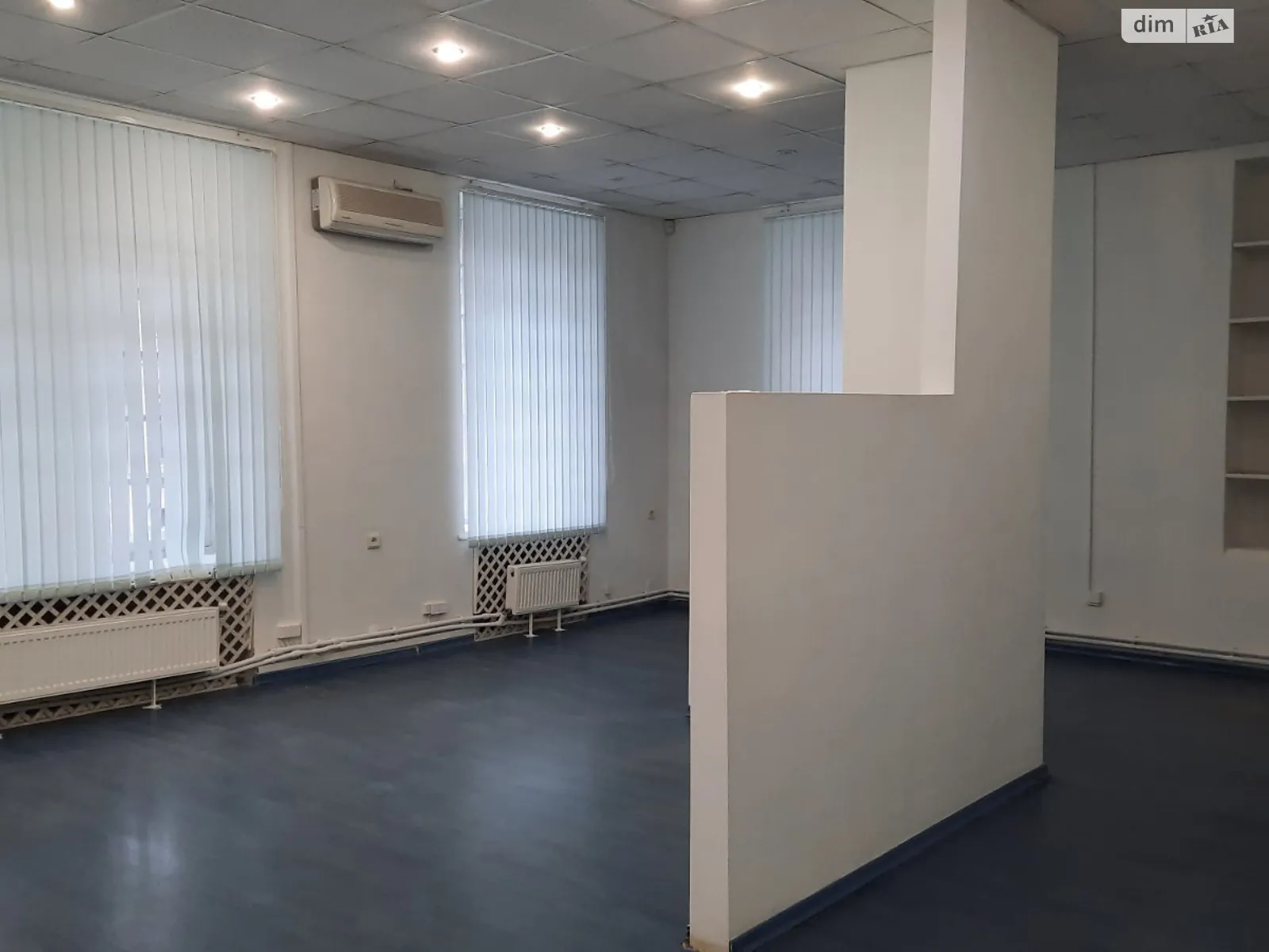 Здається в оренду офіс 95 кв. м в бізнес-центрі, цена: 16000 $ - фото 1