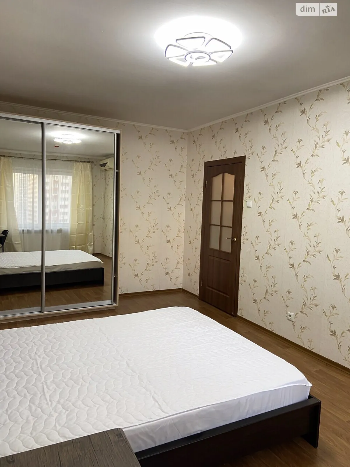 Сдается в аренду 1-комнатная квартира 43 кв. м в Киеве, ул. Софии Русовой, 1 - фото 1