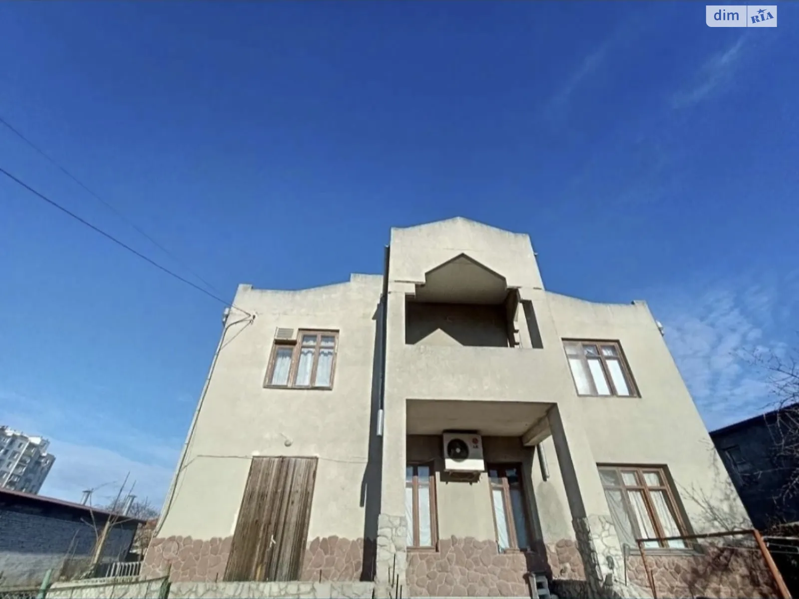 Продается дом на 2 этажа 385 кв. м с бассейном, цена: 145000 $ - фото 1