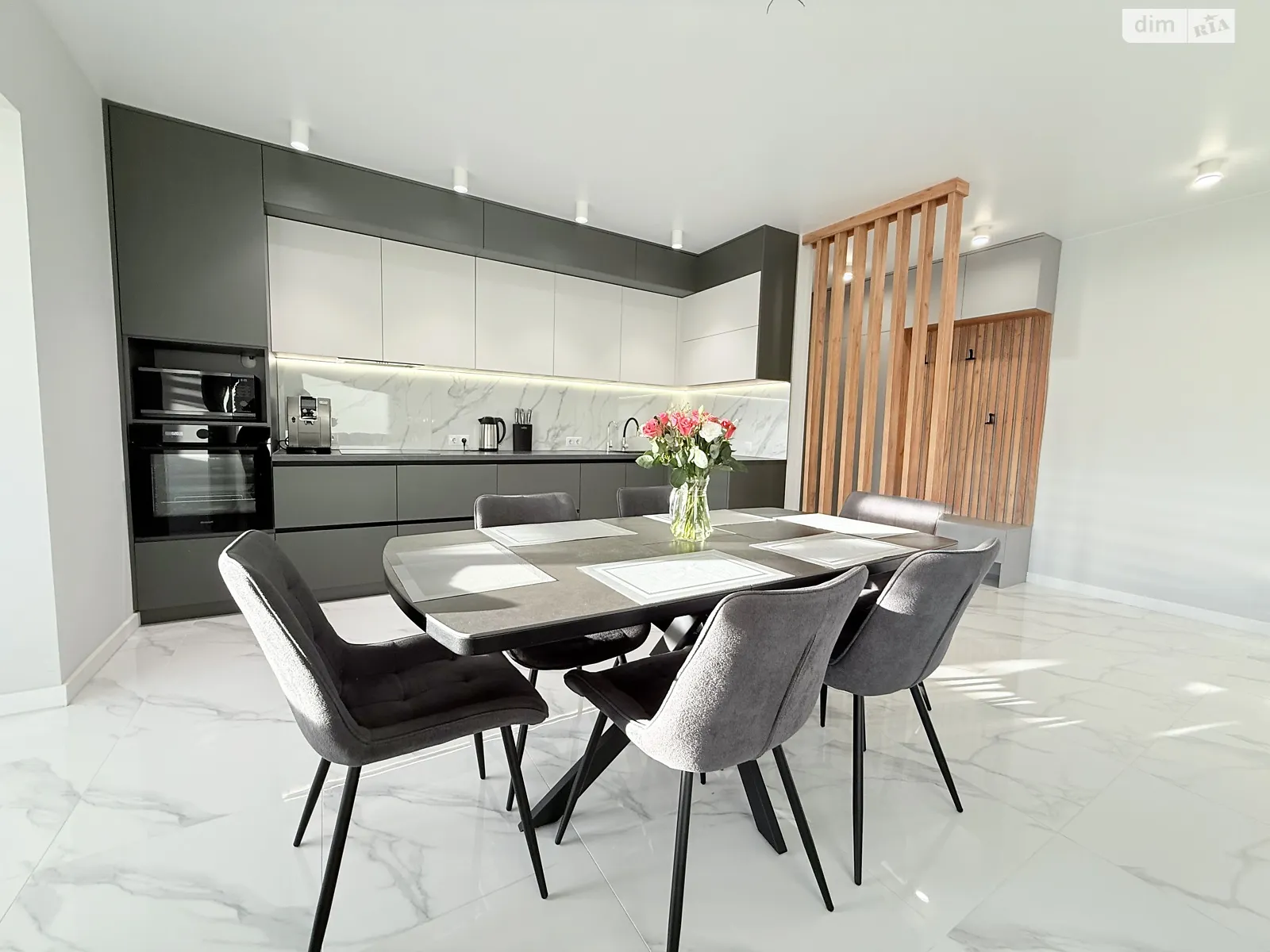 Продається 2-кімнатна квартира 93 кв. м у Миколаєві, вул. Садова (Центр) - фото 1