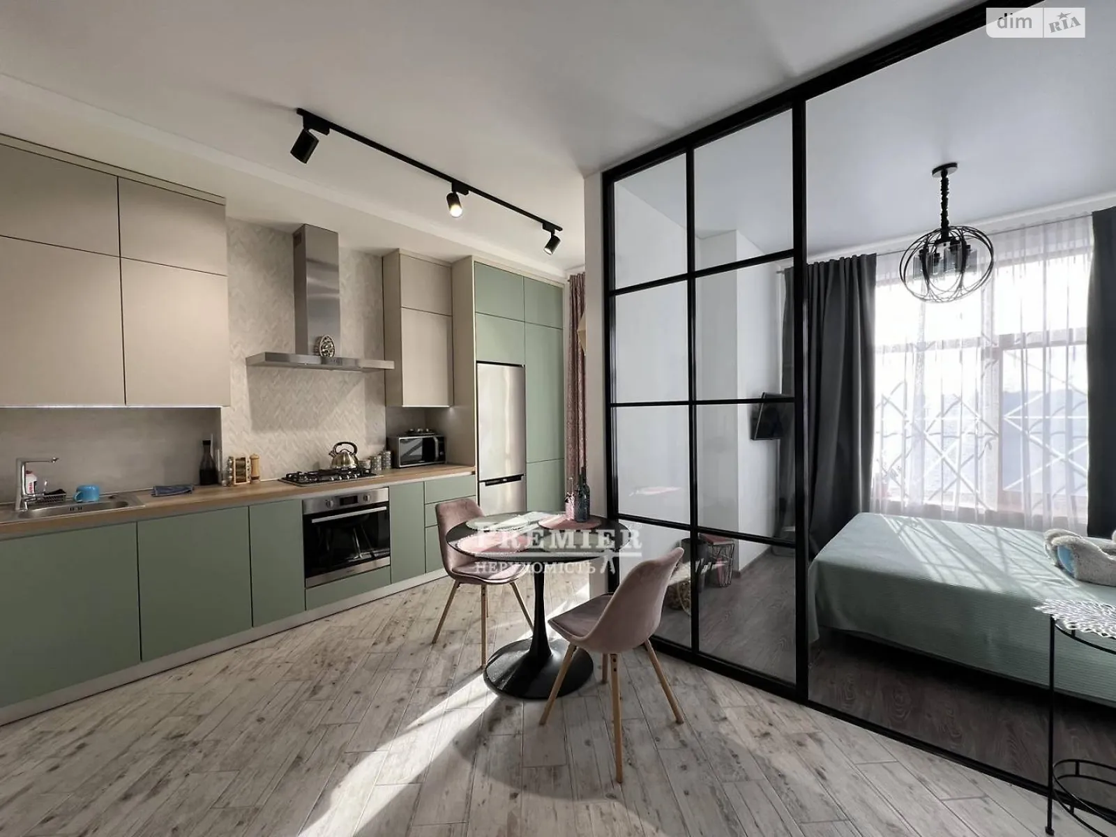 Продается 1-комнатная квартира 38.2 кв. м в Одессе, ул. Долгая, 1А - фото 1