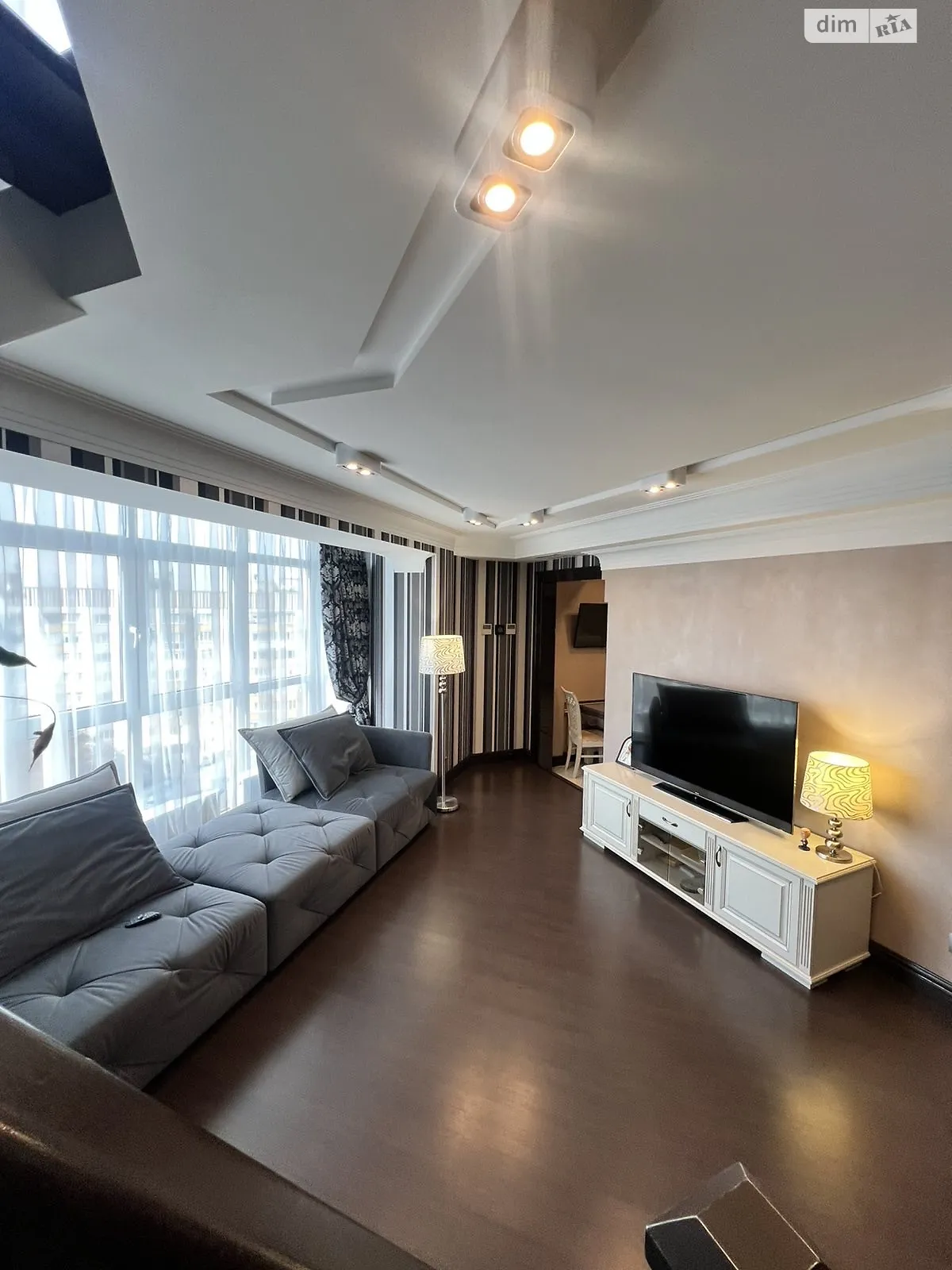 Продается 2-комнатная квартира 124.7 кв. м в Кременчуге, ул. Троицкая - фото 1