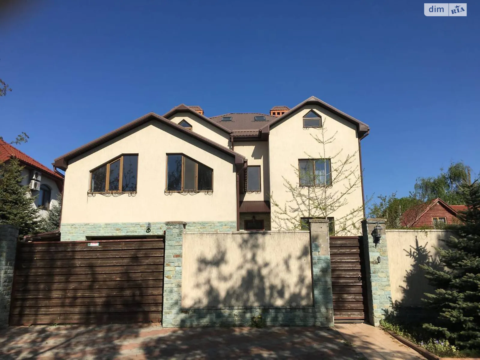 Продается дом на 2 этажа 450 кв. м с мебелью, цена: 360000 $ - фото 1