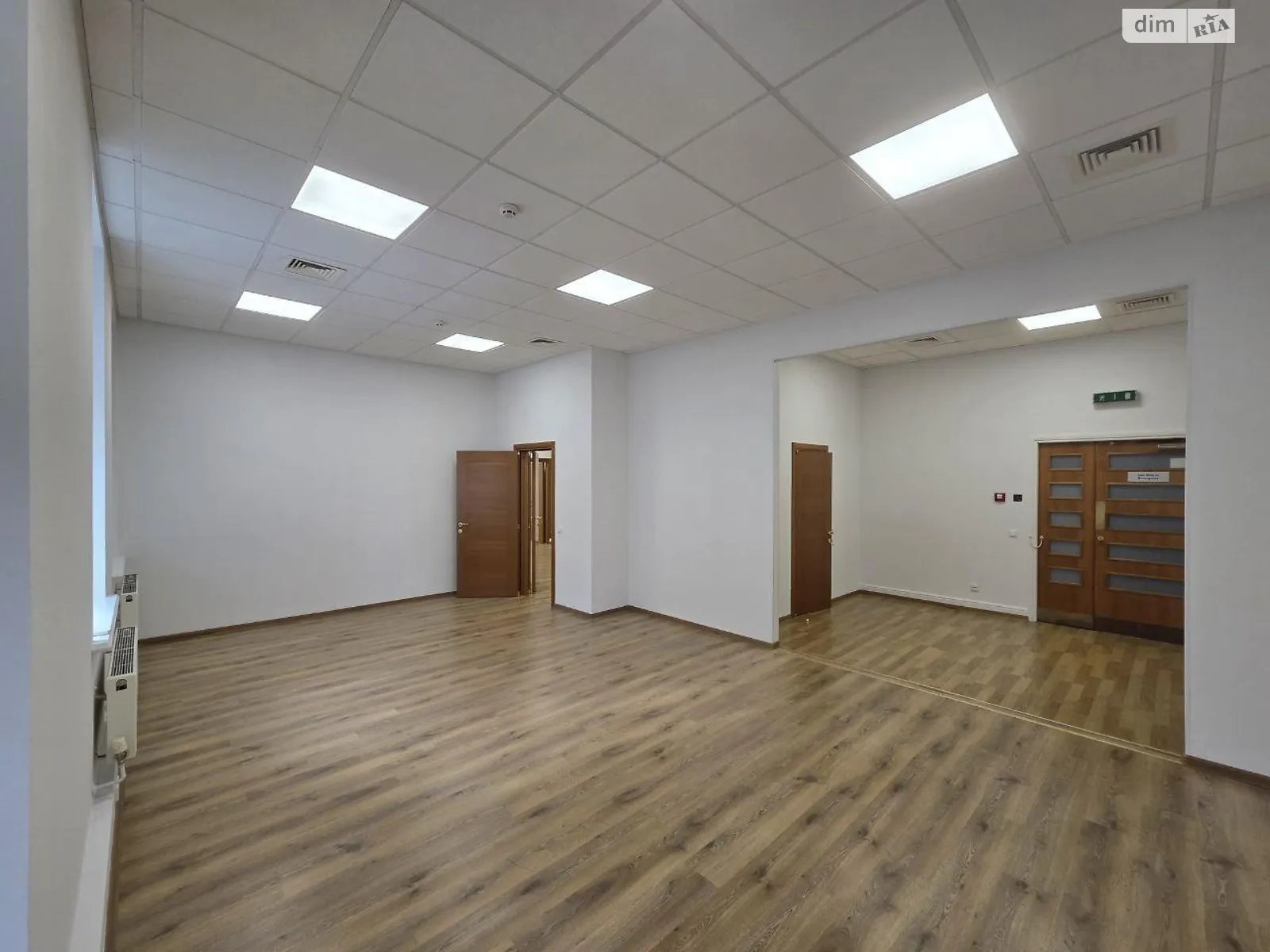 Сдается в аренду офис 300 кв. м в бизнес-центре, цена: 6750 $ - фото 1