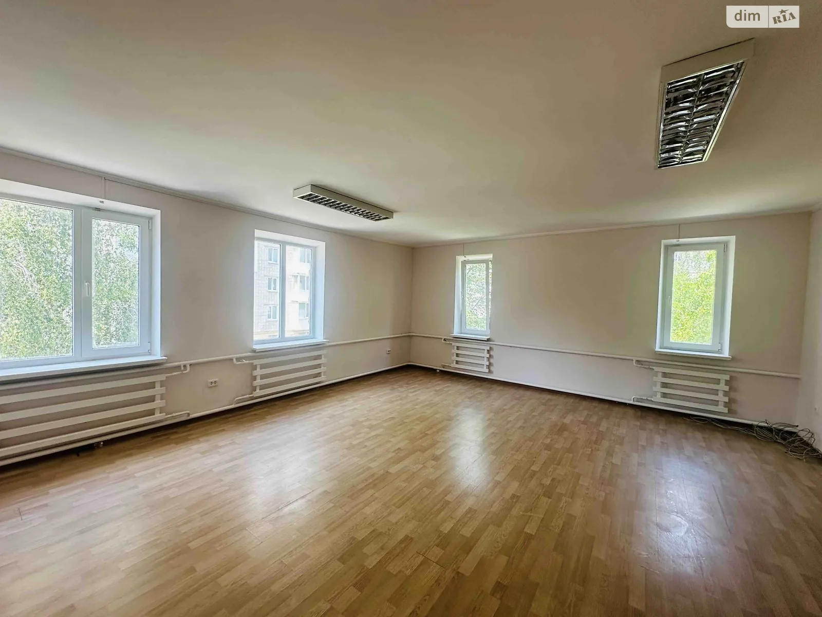 Сдается в аренду помещения свободного назначения 155 кв. м в 3-этажном здании, цена: 45000 грн - фото 1