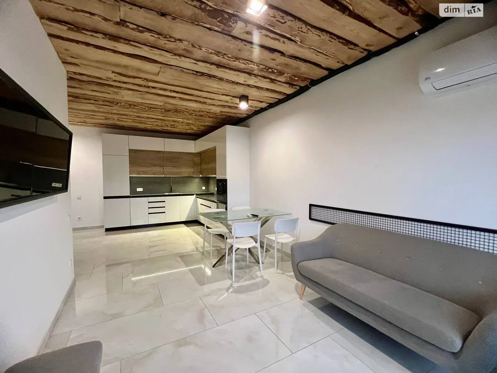 мас. Макарова Ювилейный Ровно ЖК Black House, цена: 500 $ - фото 1