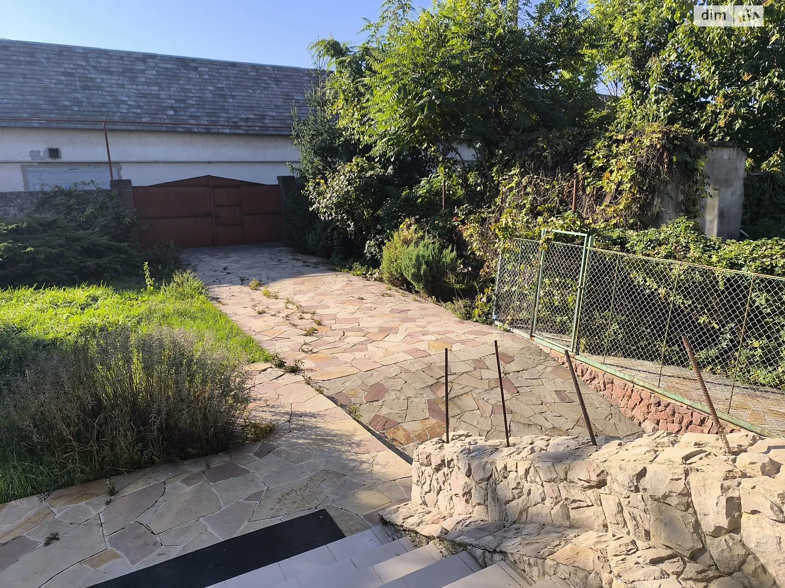 Продается дом на 2 этажа 380 кв. м с верандой, цена: 145000 $ - фото 1