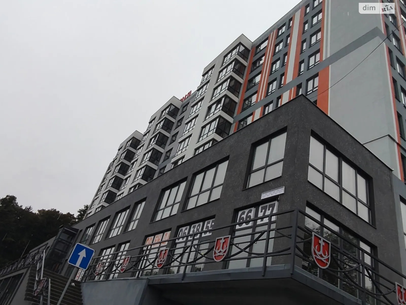 Продається 2-кімнатна квартира 79.7 кв. м у Вінниці, вул. Привокзальна, 30 - фото 1