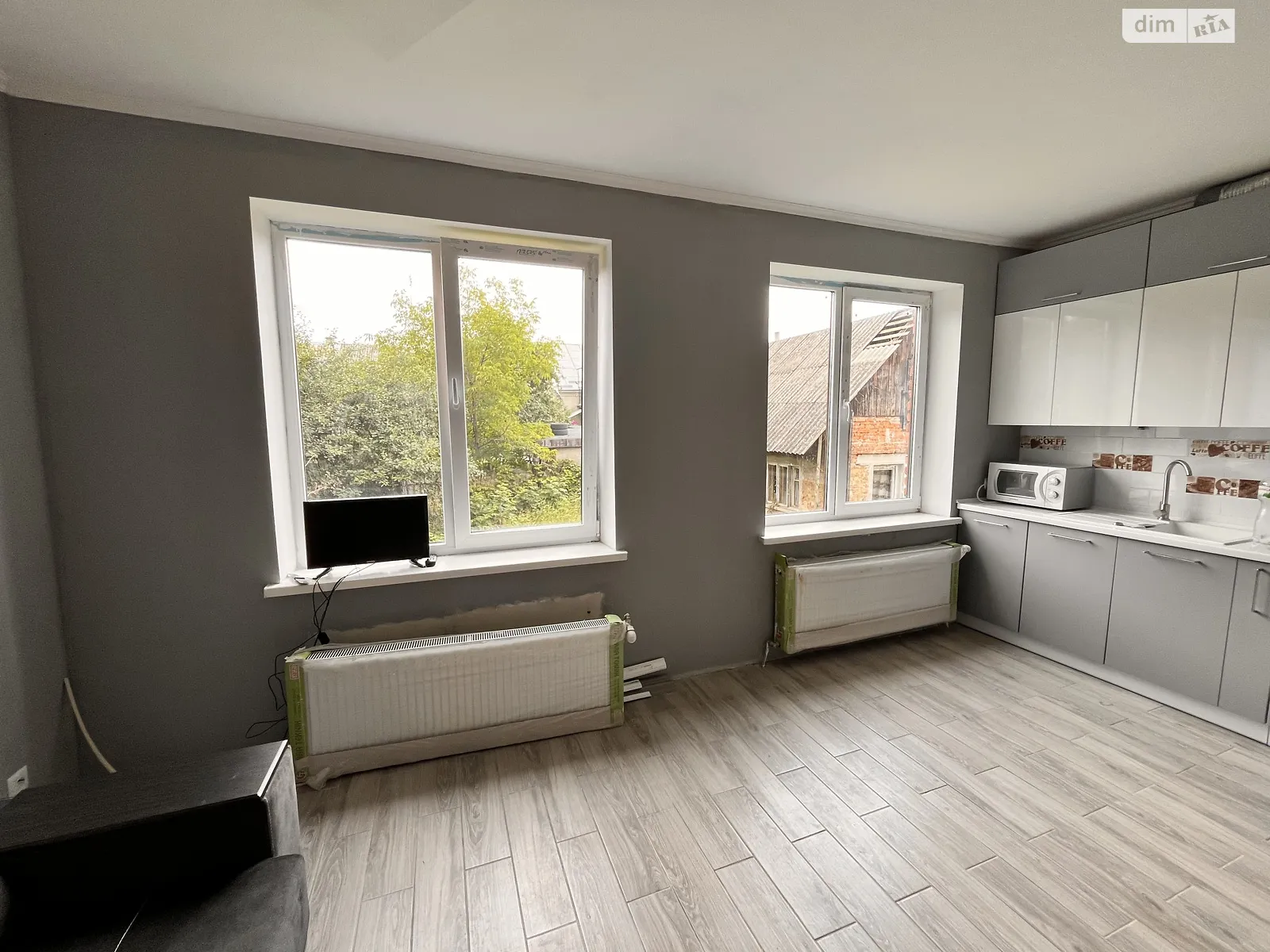 Продается дом на 2 этажа 180 кв. м с садом, цена: 140000 $ - фото 1