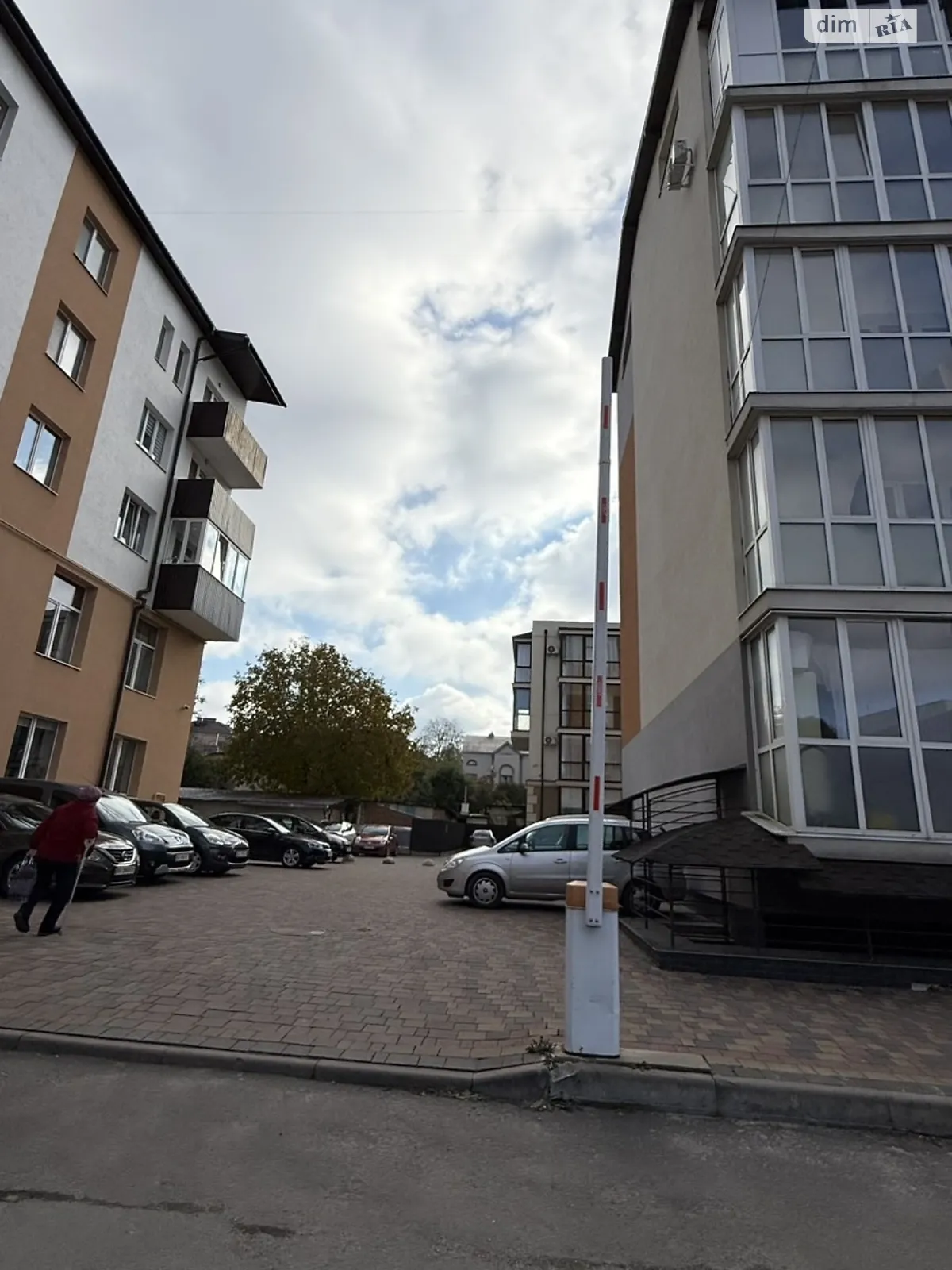 2-комнатная квартира 67 кв. м в Тернополе, ул. Лысенко - фото 1