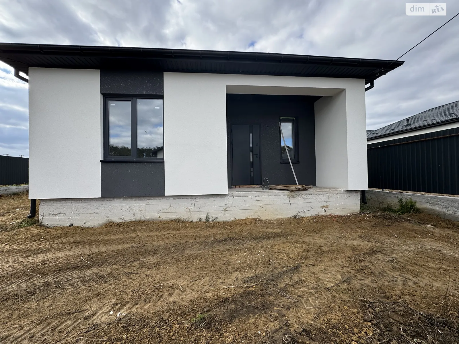 Продается одноэтажный дом 85 кв. м с подвалом, цена: 77000 $ - фото 1