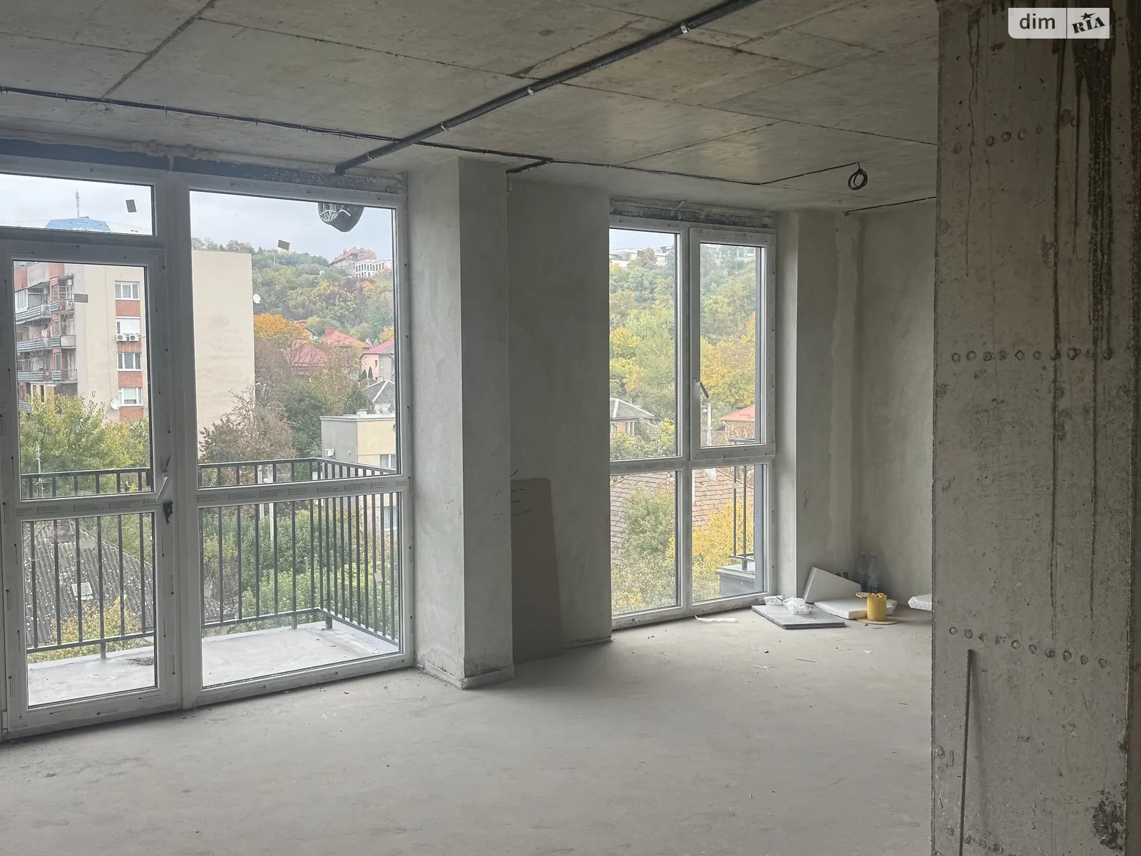 Продается 4-комнатная квартира 134 кв. м в Ужгороде, ул. Собранецкая, 100 - фото 1