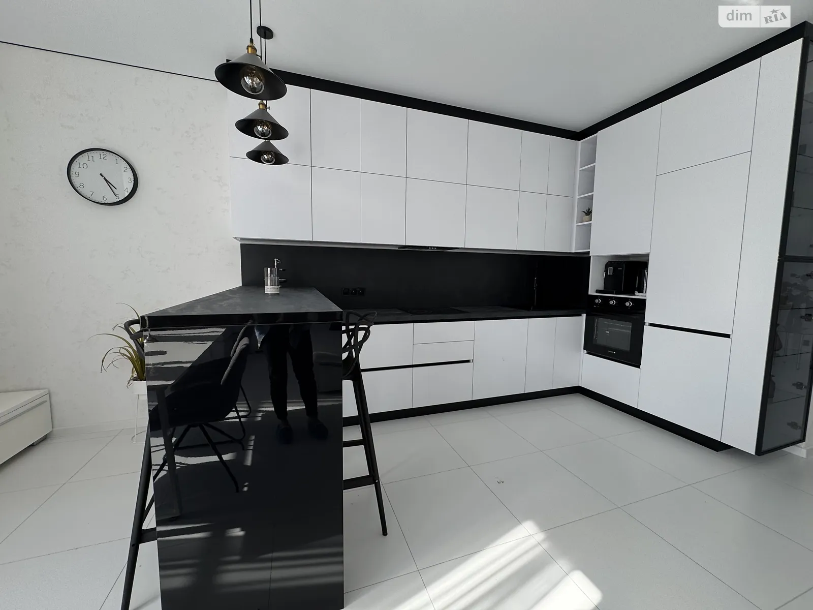 Продается дом на 2 этажа 170 кв. м с мебелью, цена: 130000 $ - фото 1