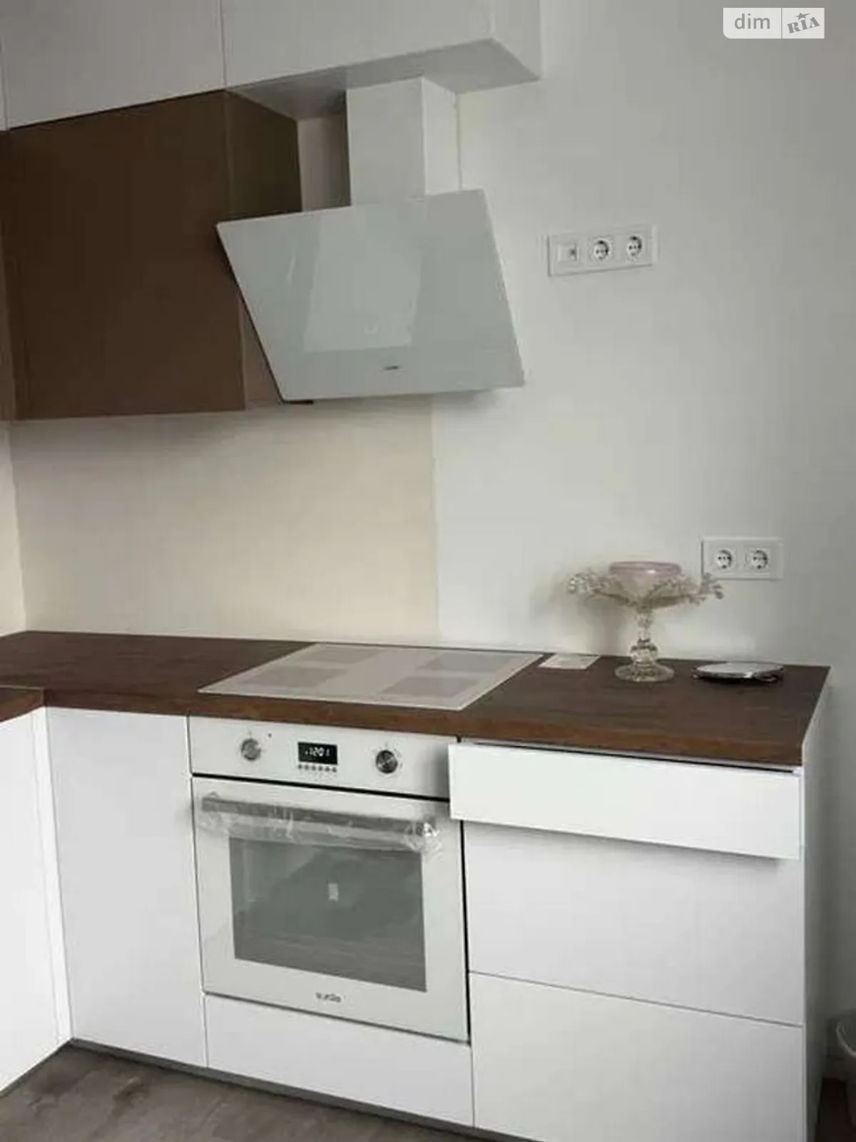 Продается 1-комнатная квартира 58 кв. м в Харькове, ул. Яны Червоной(Родниковая), 11А - фото 1