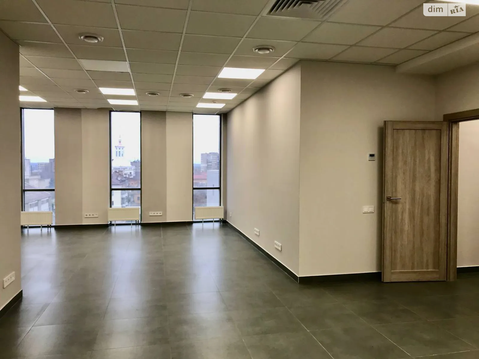 Здається в оренду офіс 156 кв. м в бізнес-центрі, цена: 1560 $ - фото 1