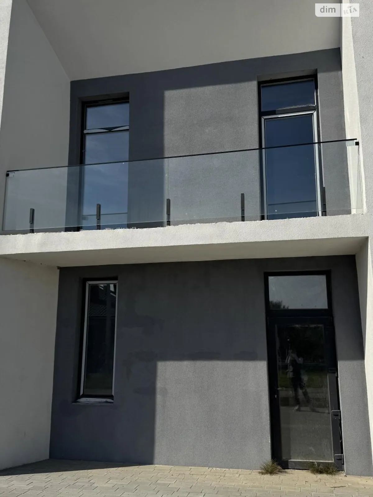 Продается дом на 2 этажа 100 кв. м с подвалом, цена: 65000 $ - фото 1