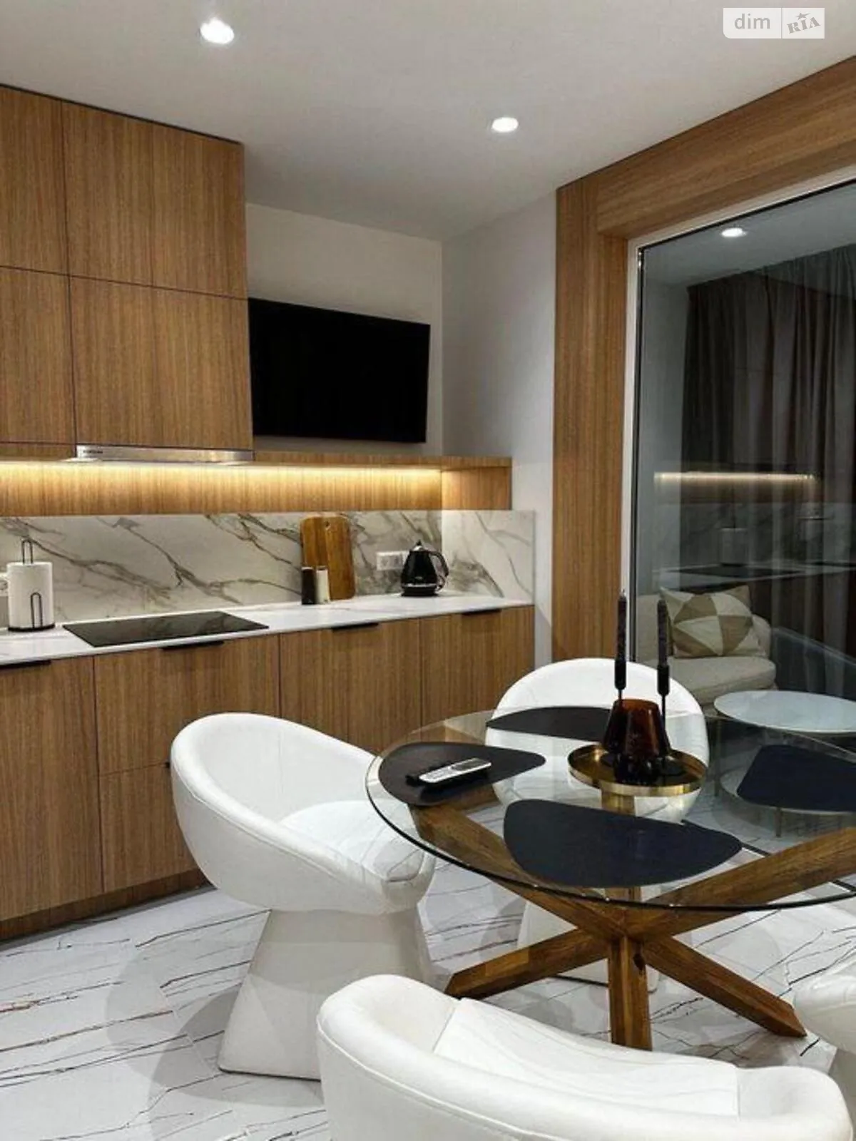 Продается 1-комнатная квартира 58 кв. м в Киеве, ул. Златоустовская, 27 - фото 1