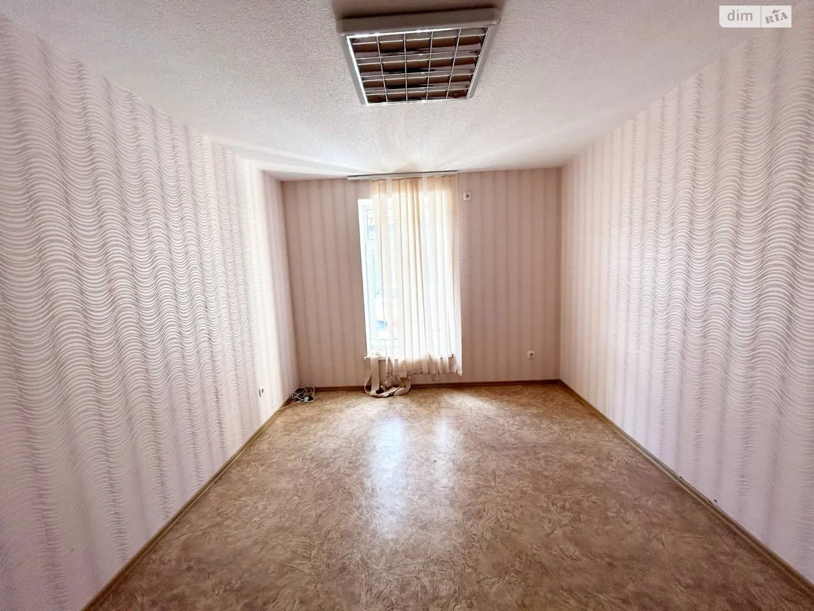 Сдается в аренду офис 14 кв. м в бизнес-центре, цена: 2900 грн - фото 1