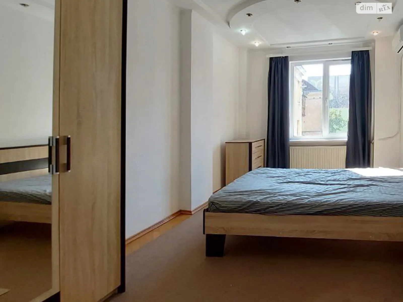 Здається в оренду 3-кімнатна квартира 83 кв. м у, цена: 450 $ - фото 1