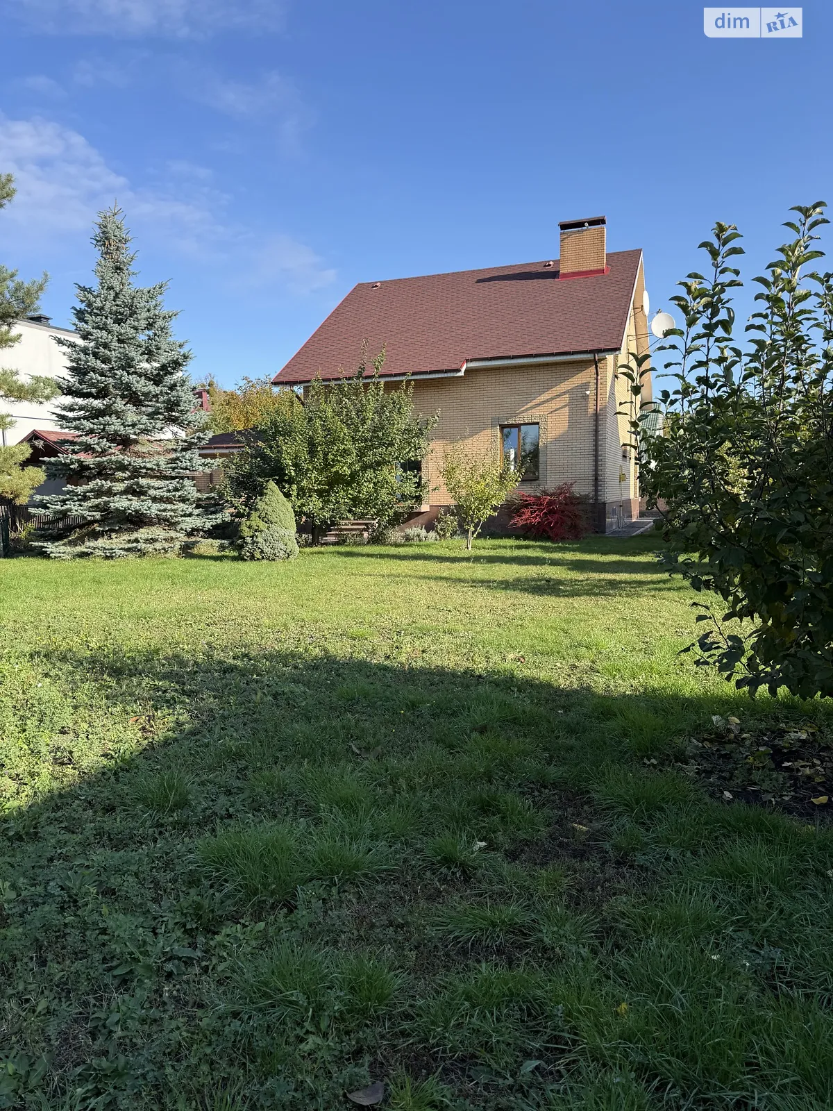 Продается дом на 2 этажа 226 кв. м с баней/сауной, цена: 290000 $ - фото 1