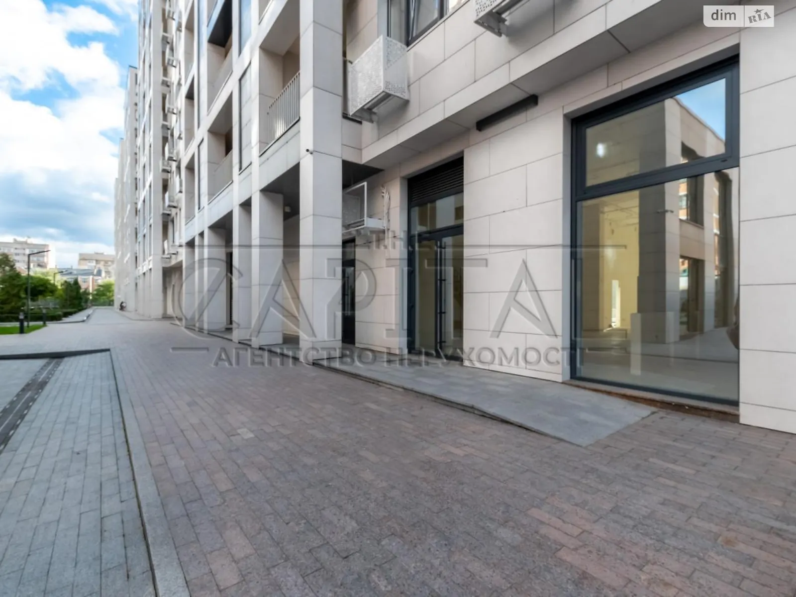 Здається в оренду офіс 118 кв. м в бізнес-центрі, цена: 1800 $ - фото 1