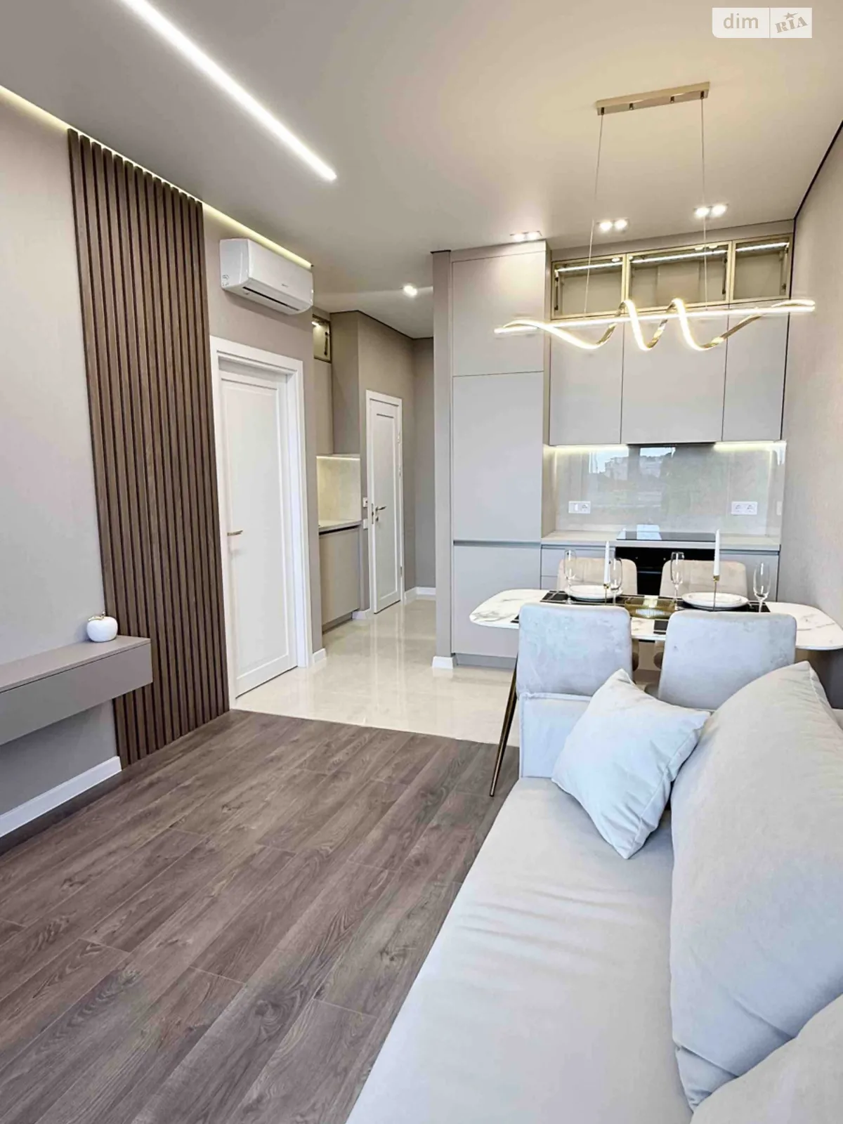 Продается 1-комнатная квартира 42.1 кв. м в Одессе, ул. Краснова - фото 1