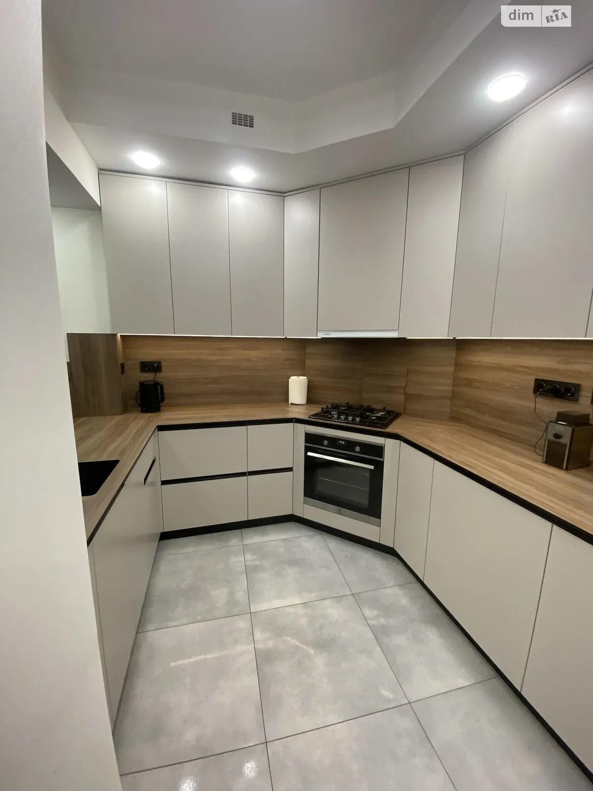 Продается 3-комнатная квартира 85 кв. м в Виннице, ул. Владислава Городецкого, 7 - фото 1