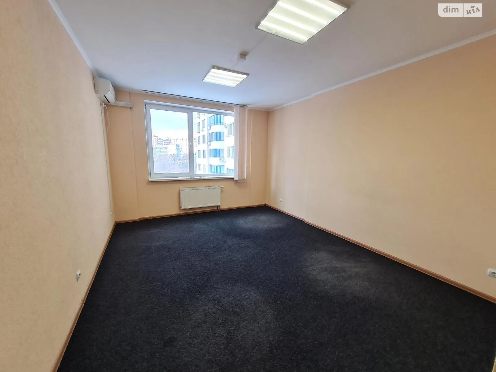 Сдается в аренду офис 74.2 кв. м в бизнес-центре, цена: 21000 грн - фото 1