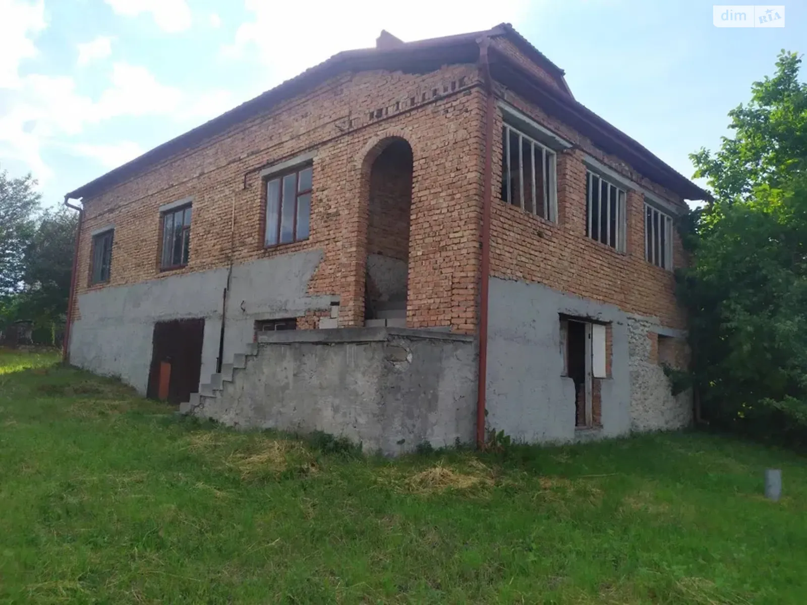 Продается одноэтажный дом 241 кв. м с гаражом, цена: 25000 $ - фото 1
