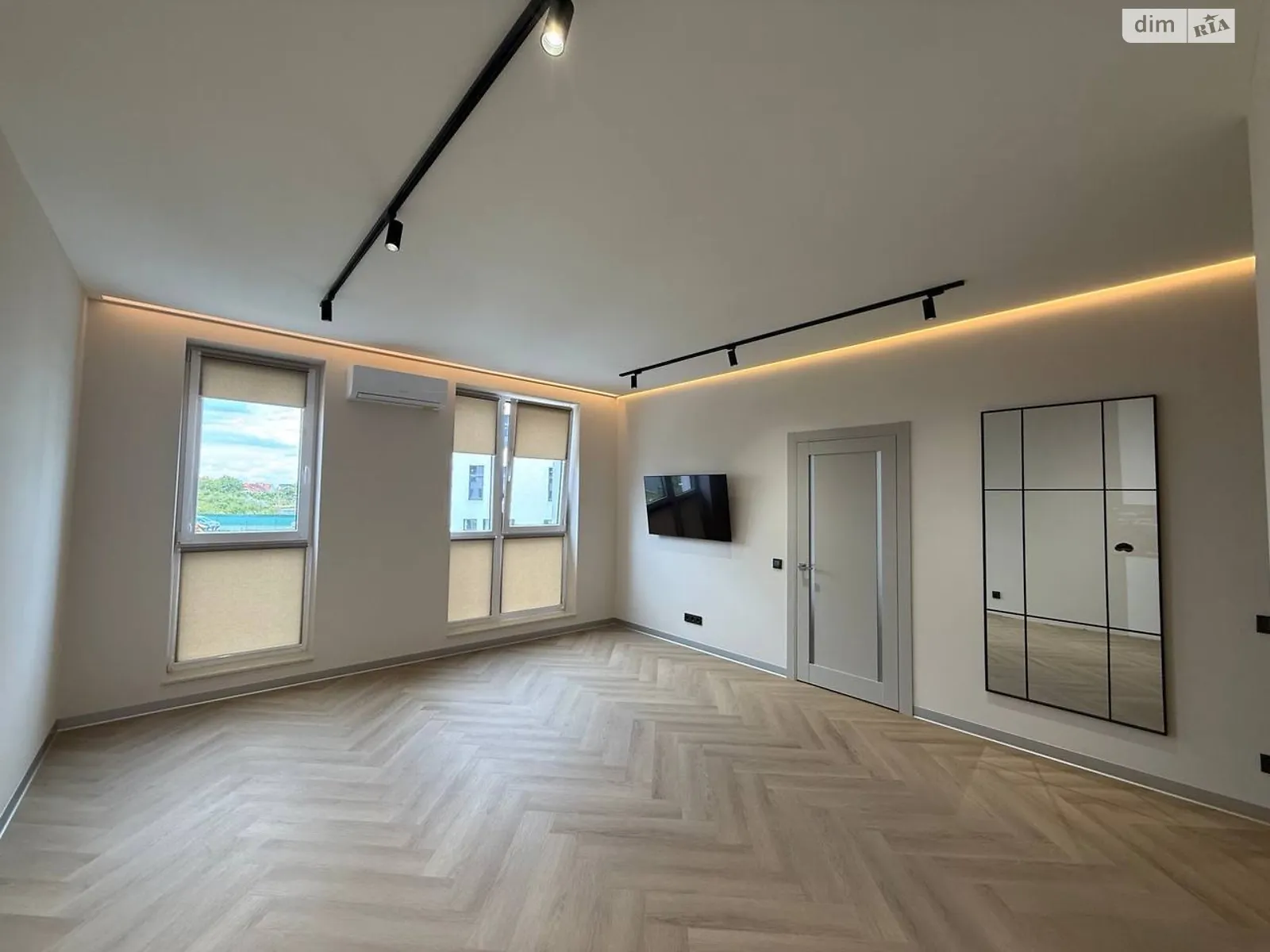 Сдается в аренду 1-комнатная квартира 45 кв. м в, цена: 600 $ - фото 1