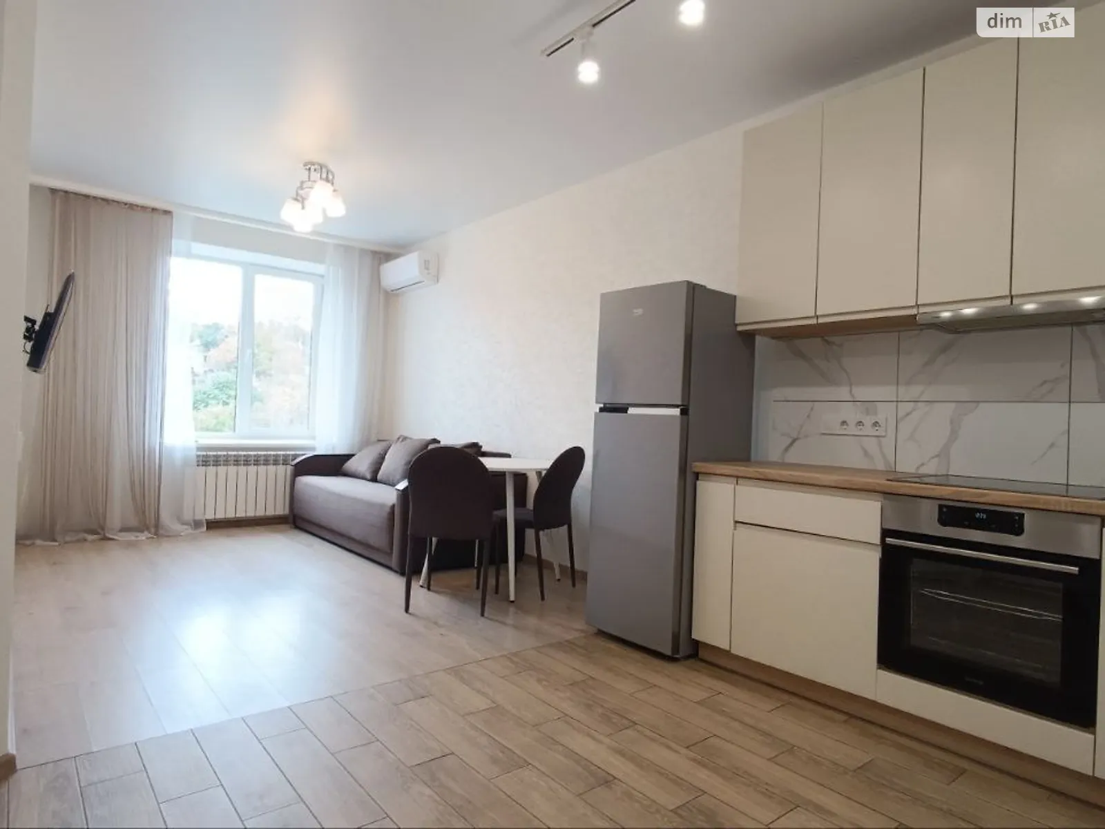 Продается 1-комнатная квартира 41.6 кв. м в Днепре, ул. Мандрыковская, 234 - фото 1