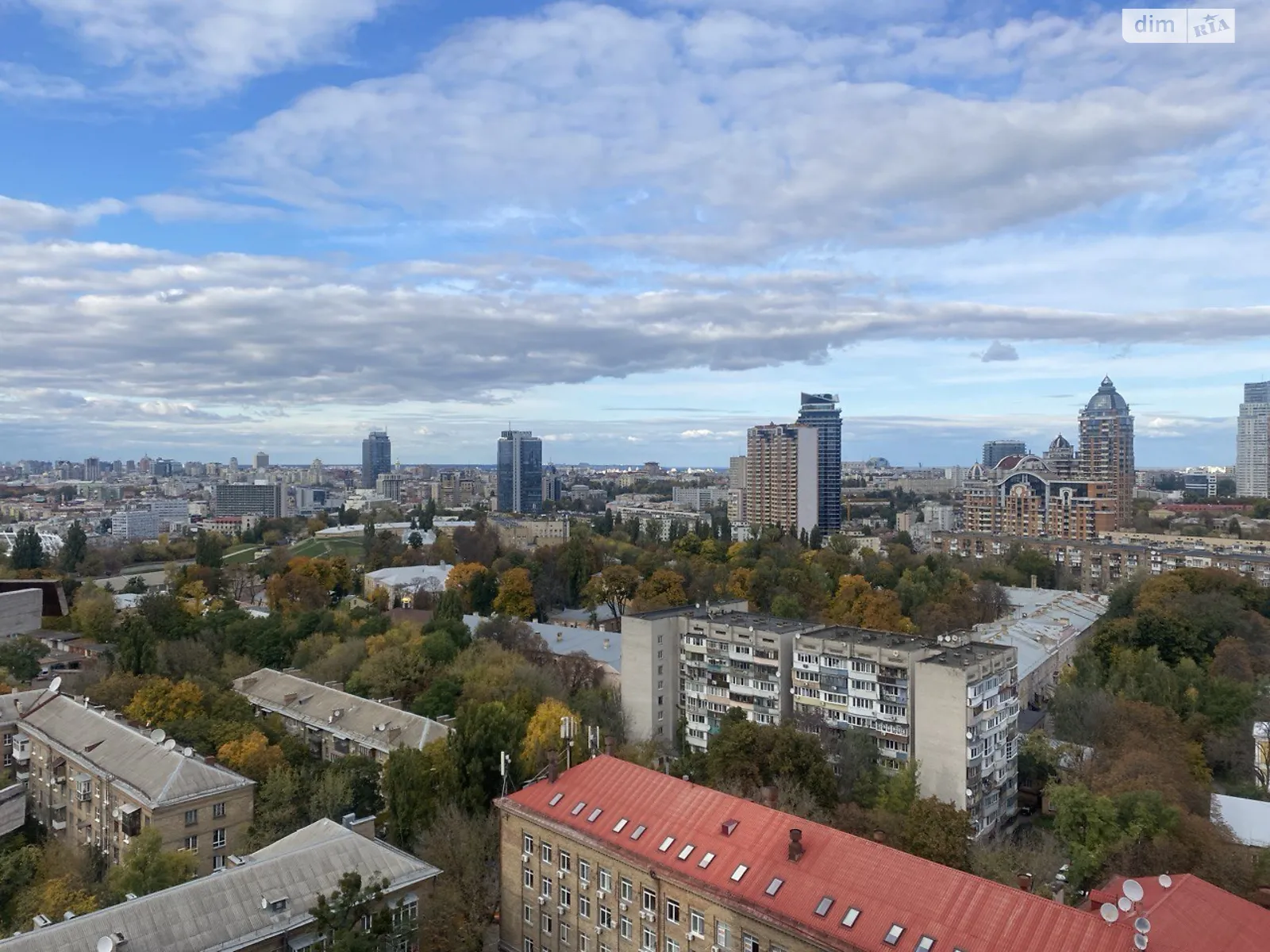 Продается 3-комнатная квартира 131.22 кв. м в Киеве, ул. Коновальца Евгения, 30 - фото 1