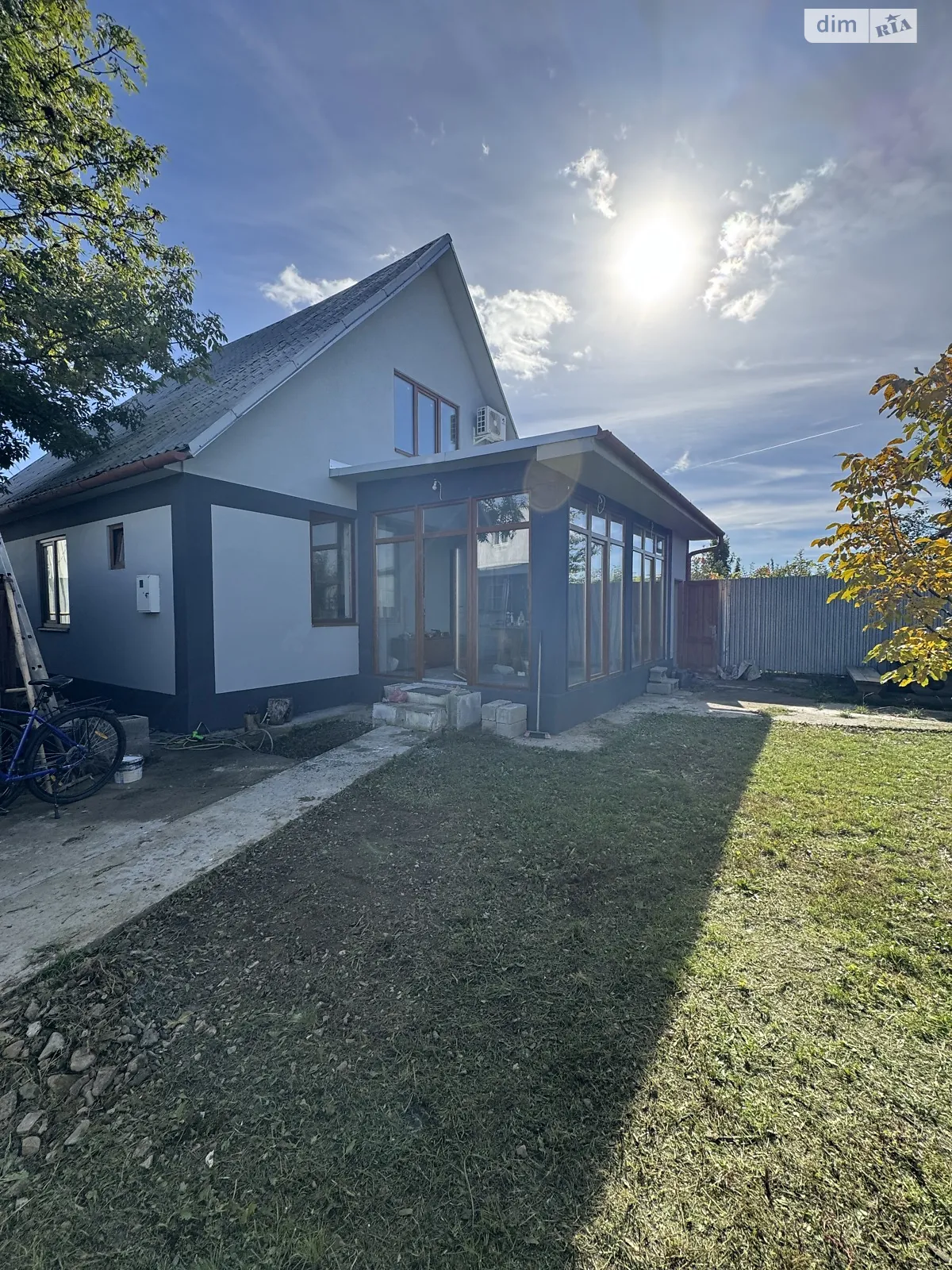 Продается дом на 2 этажа 150 кв. м с беседкой, цена: 75000 $ - фото 1