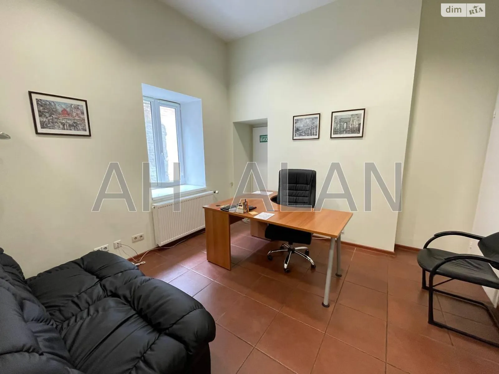 Сдается в аренду офис 95 кв. м в бизнес-центре, цена: 1400 $ - фото 1