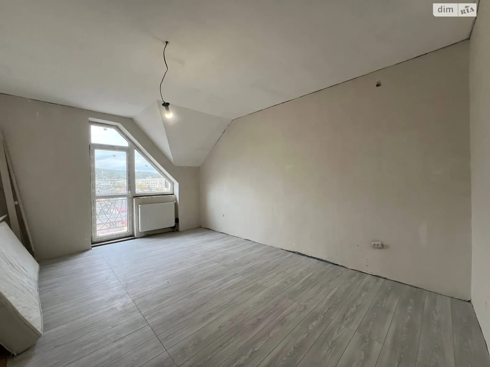 Продается 2-комнатная квартира 63 кв. м в Ужгороде, цена: 70000 $ - фото 1