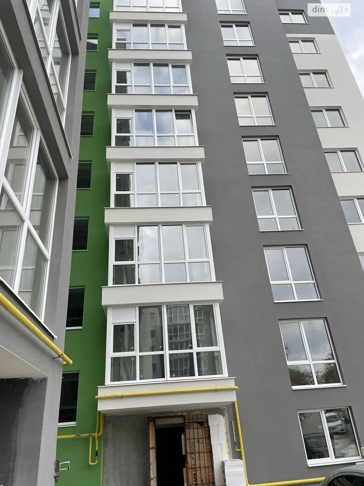 2-кімнатна квартира 69 кв. м у Тернополі, вул. Чернівецька - фото 1