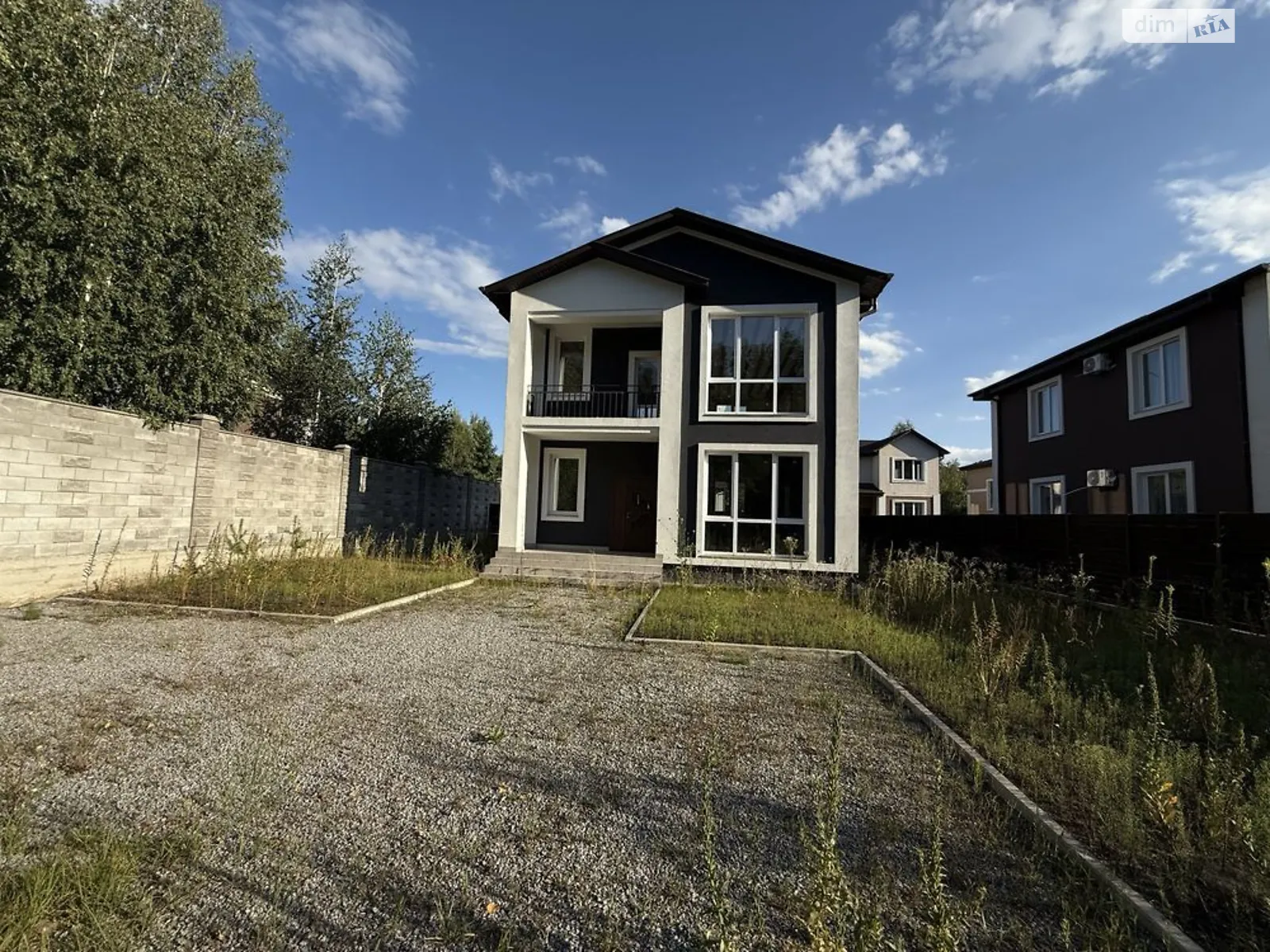 Продается дом на 2 этажа 128.6 кв. м с бассейном, цена: 123000 $ - фото 1