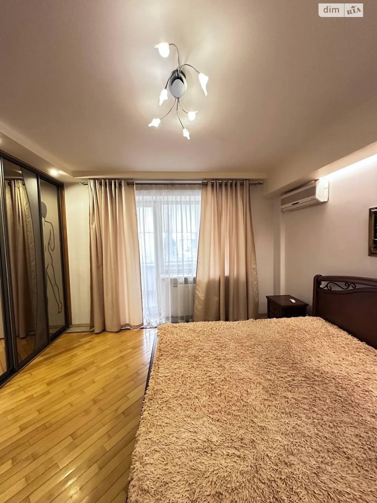 Продается 4-комнатная квартира 127 кв. м в Хмельницком, ул. Свободы, 19 - фото 1