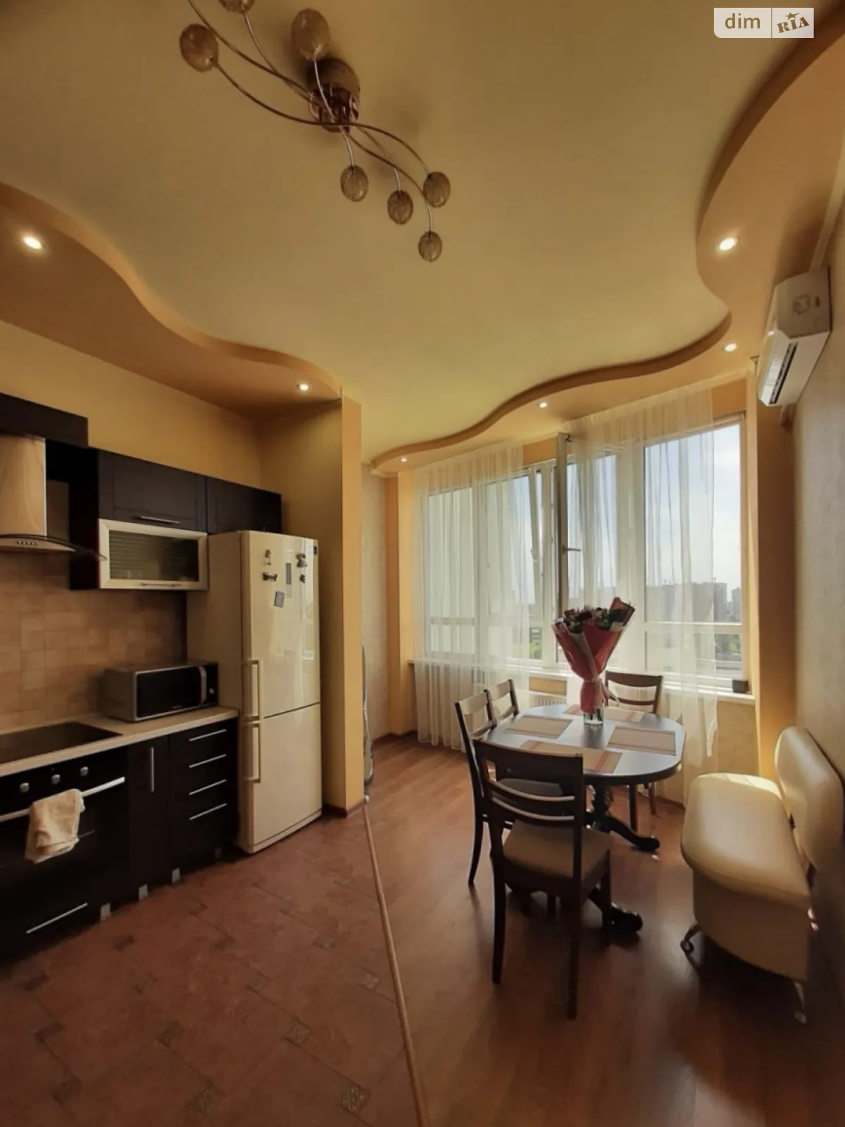 Продается 1-комнатная квартира 50 кв. м в Одессе, ул. Армейская, 11/5 - фото 1