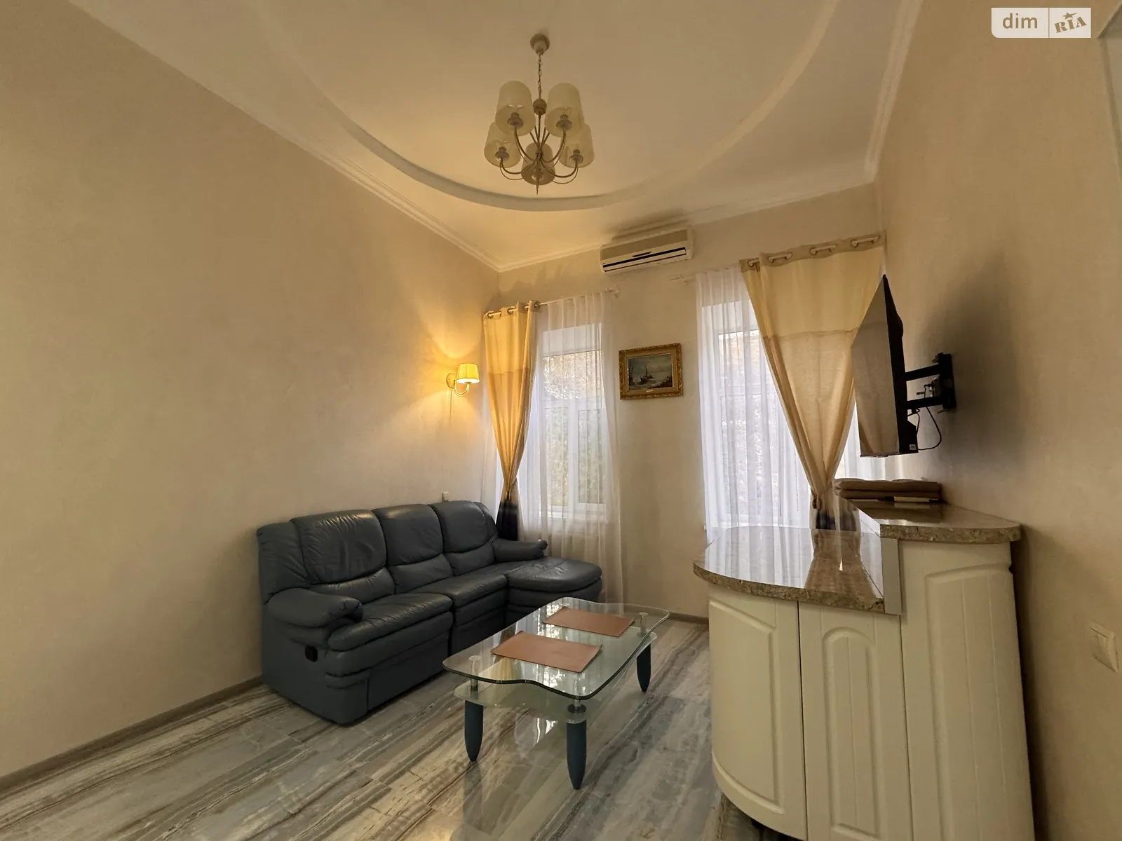 Продается 1-комнатная квартира 55 кв. м в Одессе, ул. Италийская(Пушкинская) - фото 1