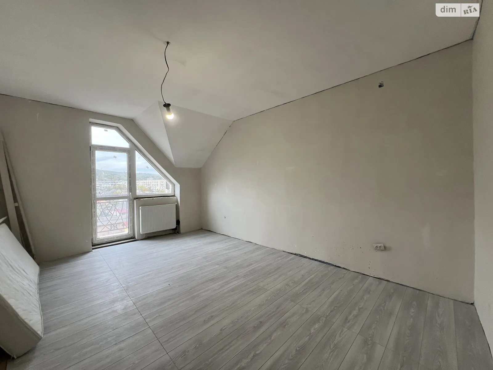 Продается 2-комнатная квартира 63 кв. м в Ужгороде, цена: 70000 $ - фото 1