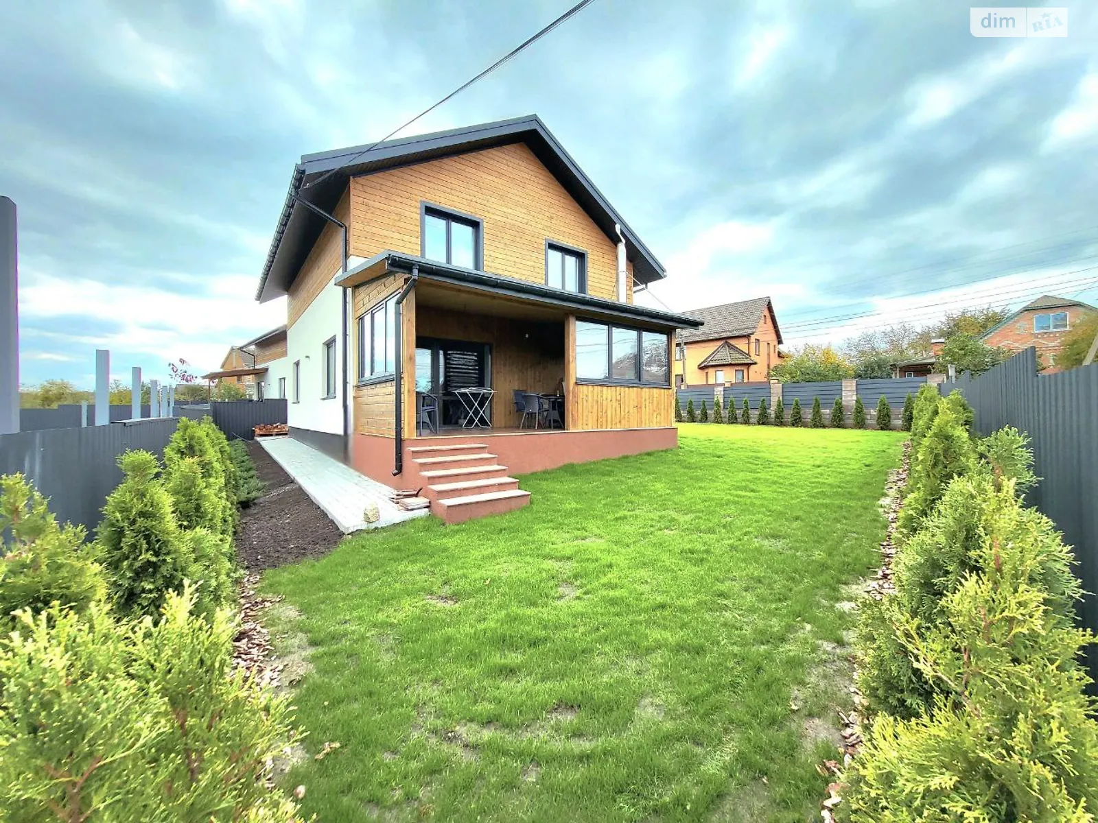 Продається будинок 2 поверховий 130 кв. м з подвалом, цена: 180000 $ - фото 1