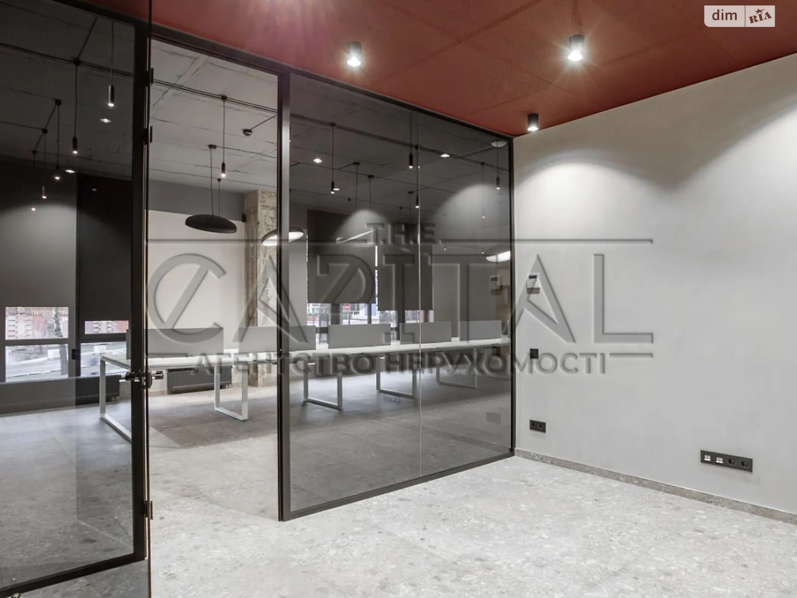 Сдается в аренду офис 238 кв. м в бизнес-центре, цена: 5236 $ - фото 1