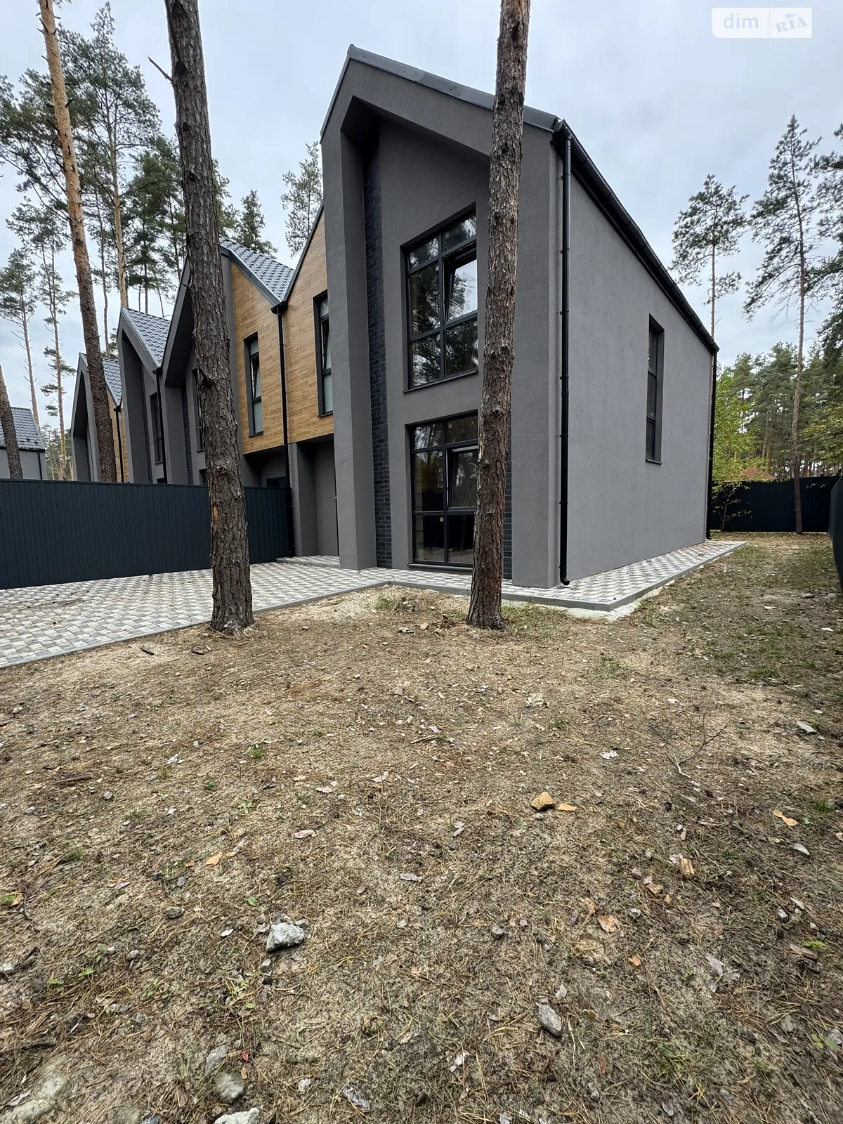 Продается дом на 2 этажа 100 кв. м с камином, цена: 105000 $ - фото 1