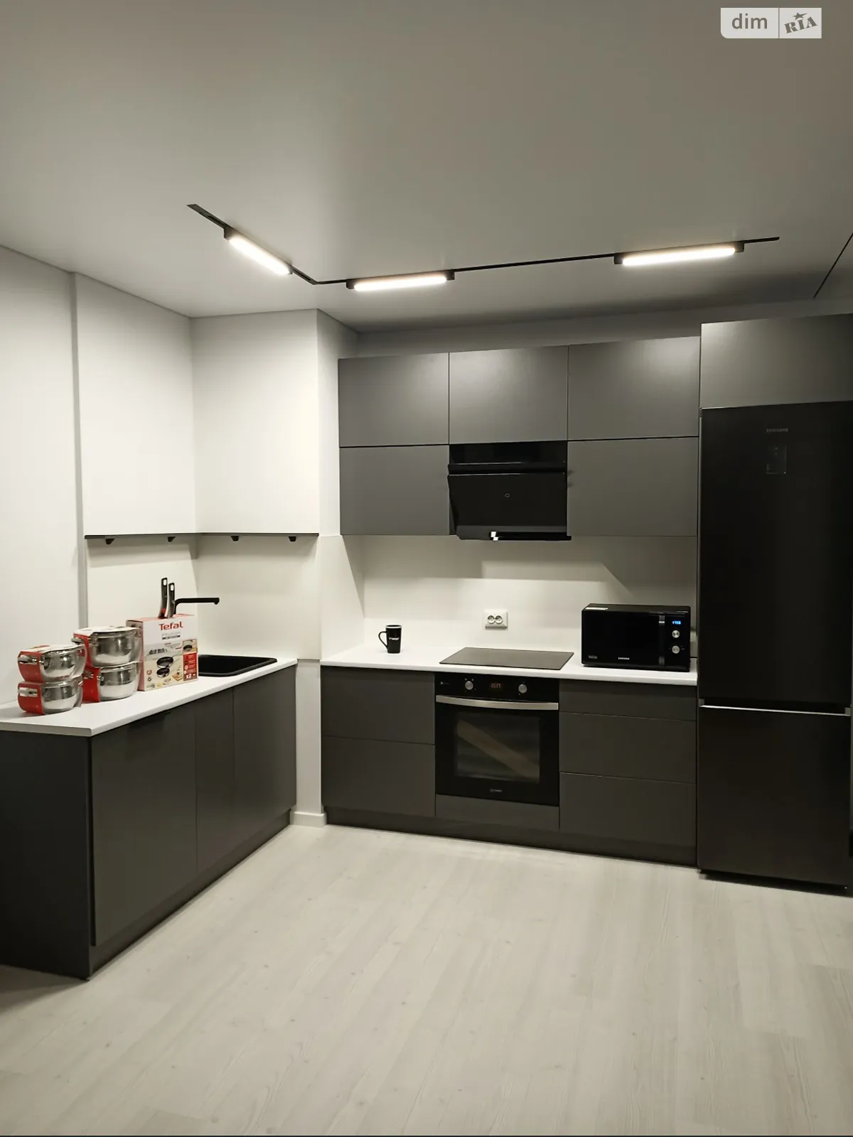 Сдается в аренду 2-комнатная квартира 70 кв. м в Ивано-Франковске, ул. Стрельцов Сечевых, 28А - фото 1