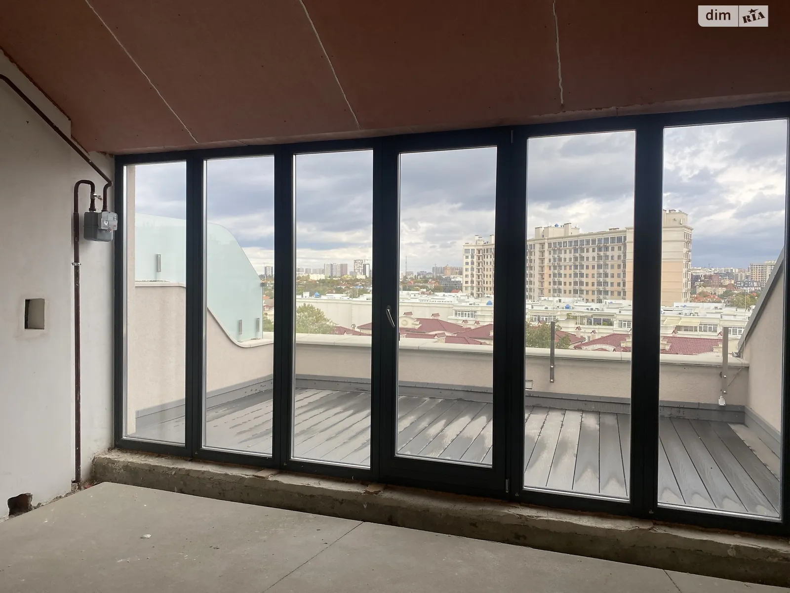 Продается 3-комнатная квартира 90 кв. м в Одессе, Фонтанская дор., 62К - фото 1