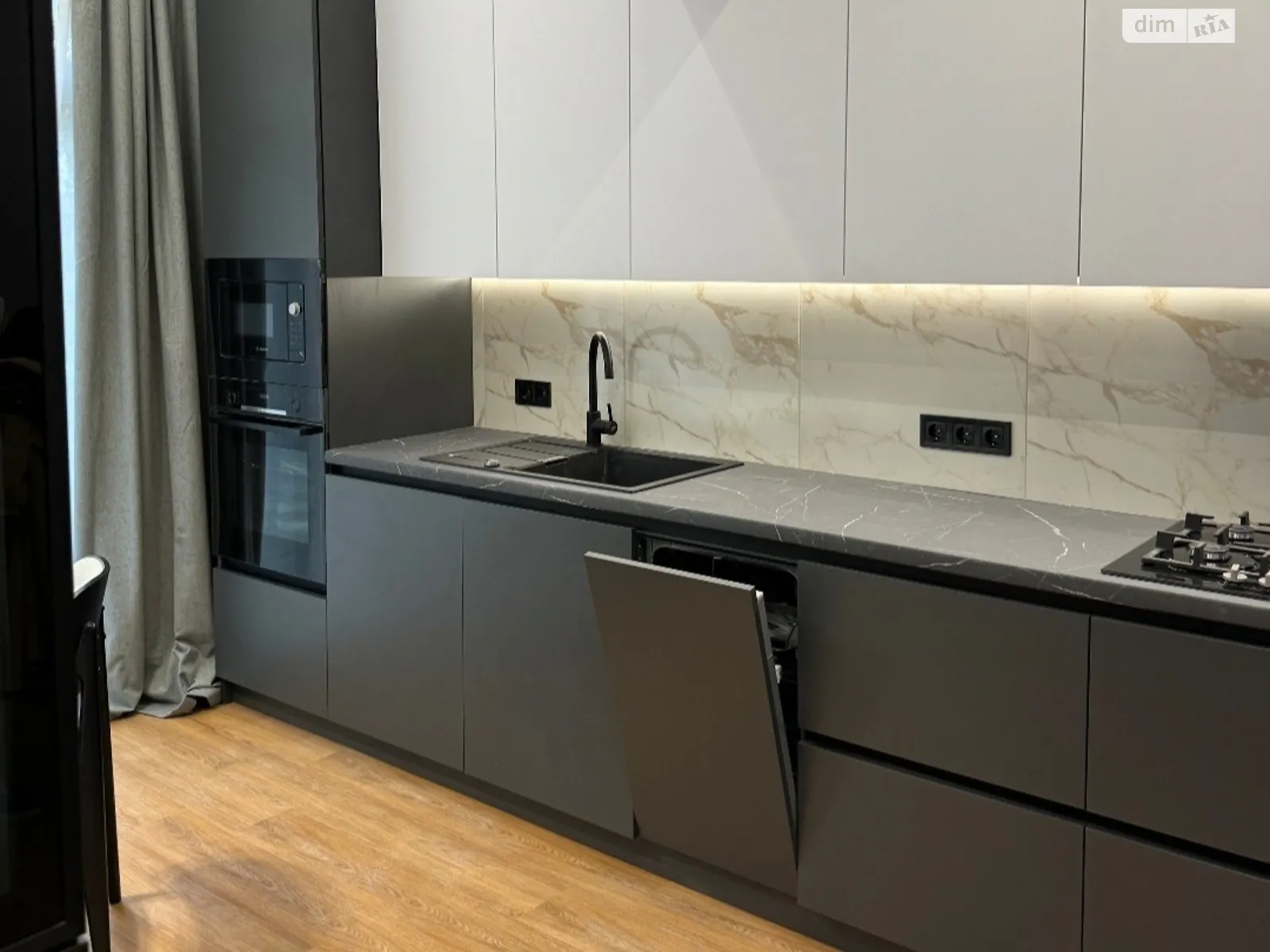 Продается 2-комнатная квартира 65 кв. м в Трускавце, ул. Ивасюка Владимира, 1 - фото 1