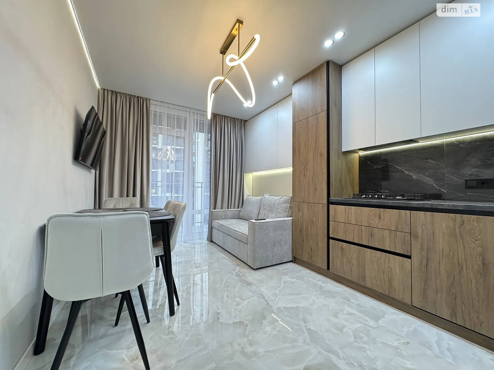 Продается 1-комнатная квартира 41 кв. м в Ивано-Франковске, ул. Юліана Пелеша(Крайковского) - фото 1