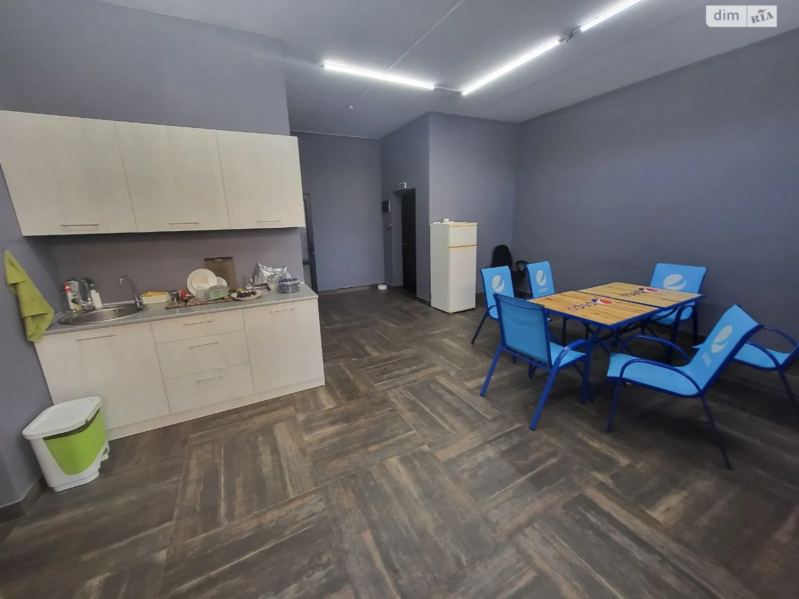Продается помещения свободного назначения 351.3 кв. м в 3-этажном здании, цена: 404225 $ - фото 1